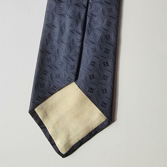 CHANEL Men's Vintage Tie 100% Silk Made in Italy light navy blue squares and CCs - Picture 4 of 5